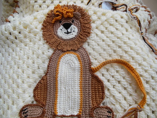 lion-crochet-baby-blanket