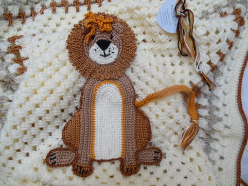 lion-crochet-baby-blanket