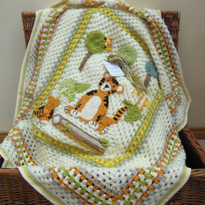 handmade-crochet-tiger-blanket