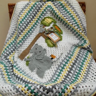 elephant-crochet-baby-blanket