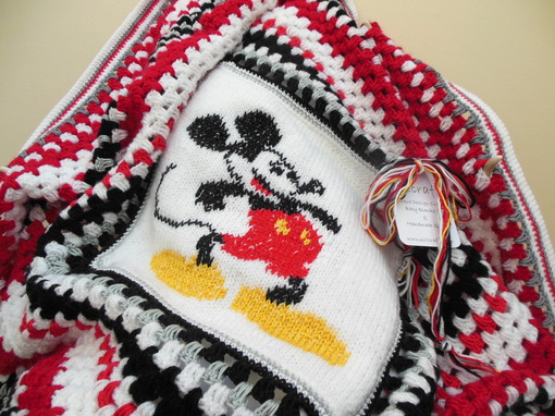 mickey- mouse- blanket- crochet-baby- blanket 003