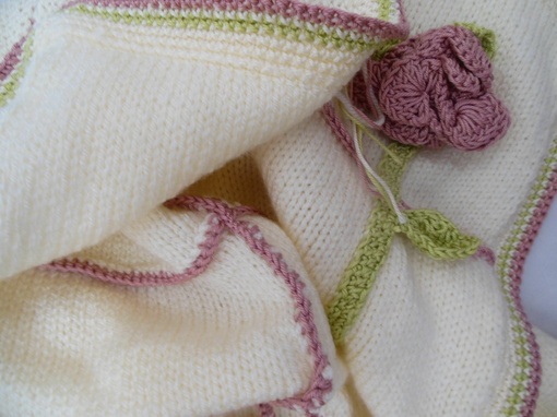 hand-knit-baby-blanket-rose