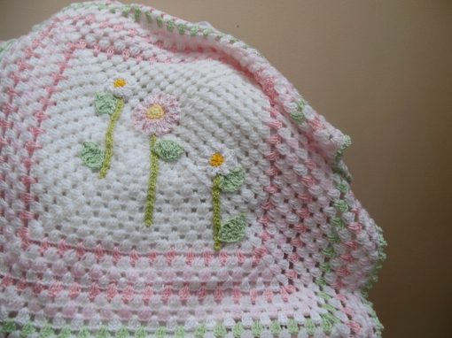 spring-flowers-crochet-baby-blanket