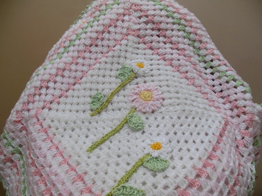 spring-flowers-crochet-baby-blanket