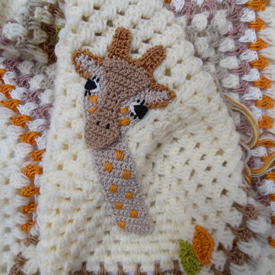 Giraffe-crochet-baby-blanket