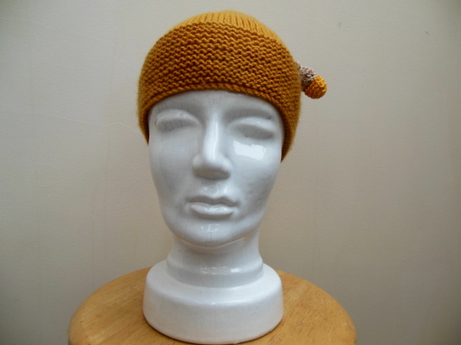 Acorn-and-oak-leaf-hat-for-women