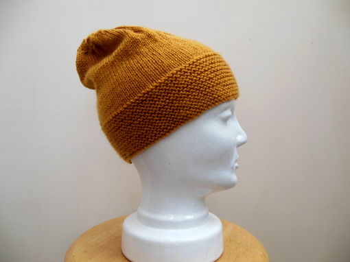 Acorn-and-oak-leaf-hat-for-women