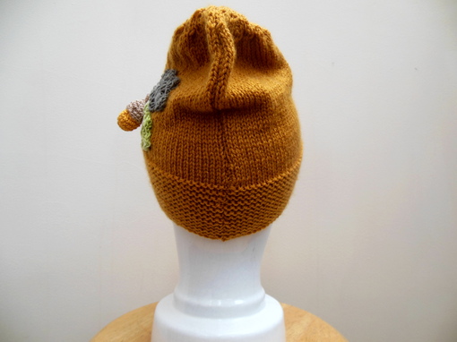 Acorn-and-oak-leaf-hat-for-women