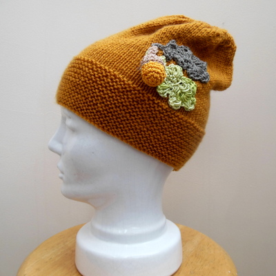 Acorn-and-oak-leaf-hat-for-women