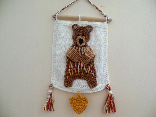 forest-bear-banner-nursery-decor