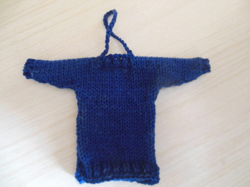 gladiolus-mini-sweater-ornament